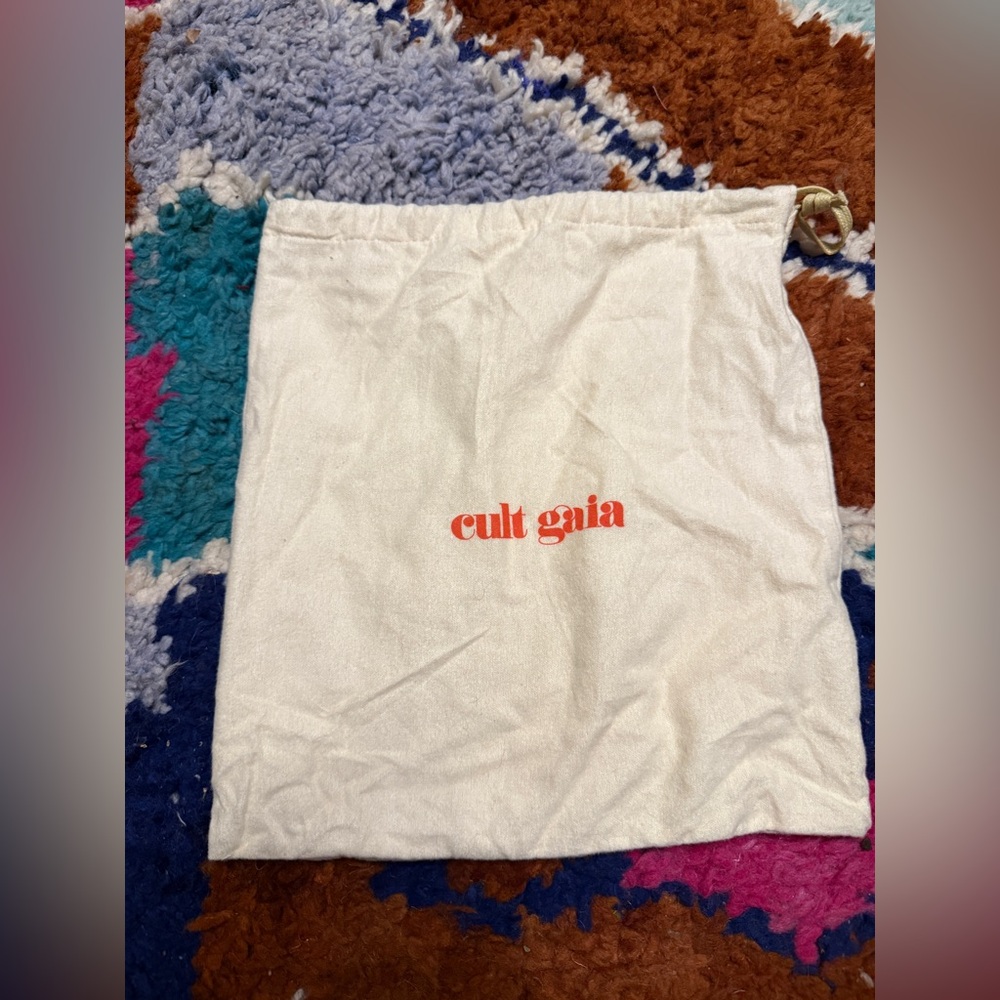 cult gaia dust bag